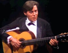 Tom Jobim kantas al knabino de Ipanema