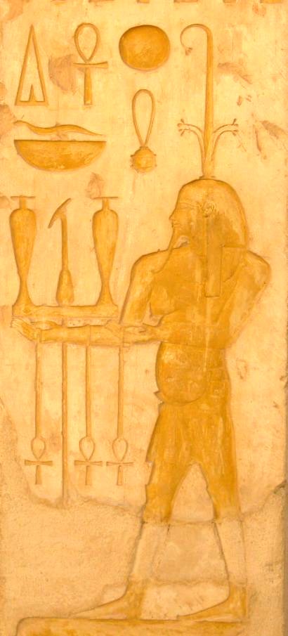 Steleto pri malnova Faraono.